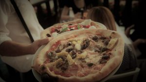 Pizza am Gardasee